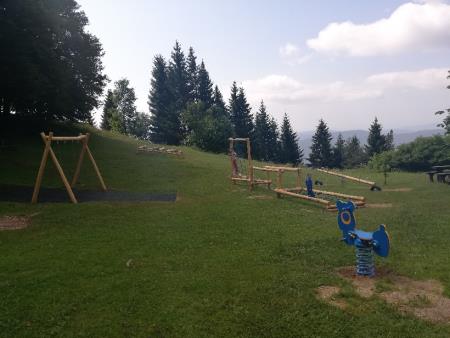 Nova igrala na Čemšeniški planini
